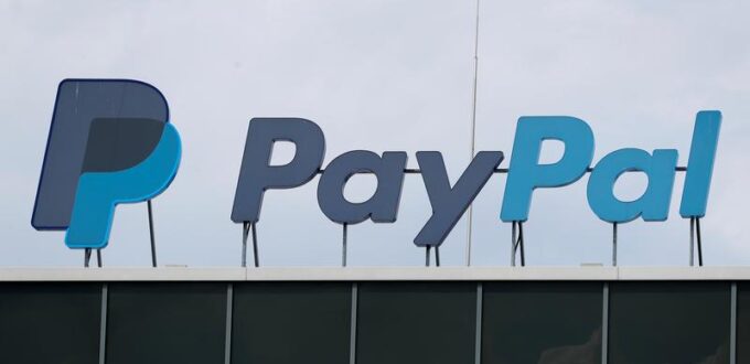 How does PayPal make money? 2022 Net Worth